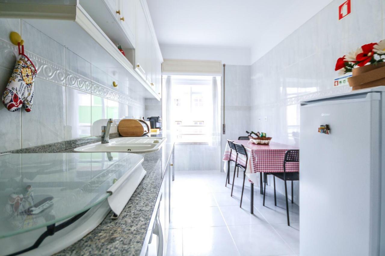Apartamento Tejo Cacilhas Екстер'єр фото